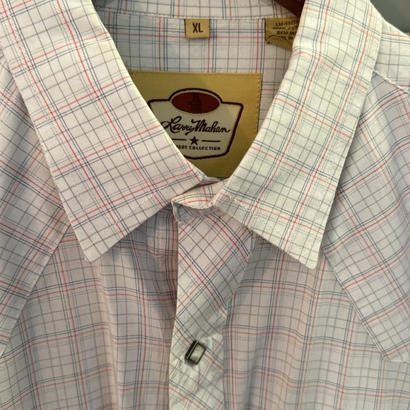 Men’s buttoned down shirt - Picture 2 of 3